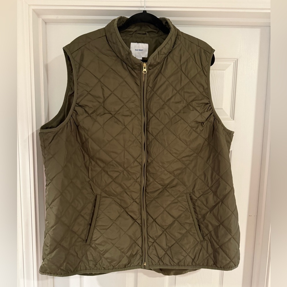 Old Navy Quilted Vest